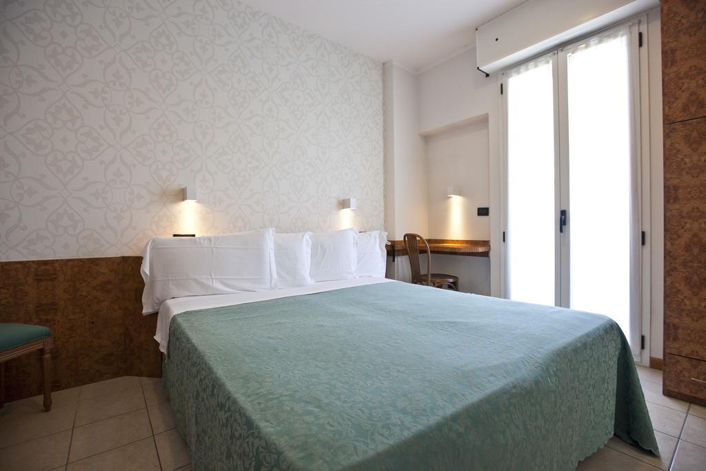 Hotel Aurora Rimini Extérieur photo